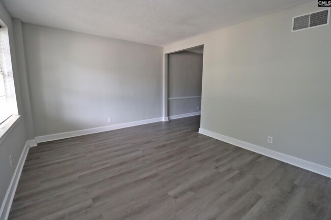 Building Photo - 5316 N Trenholm Rd