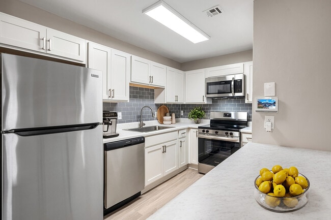 Building Photo - Avana Collins Creek