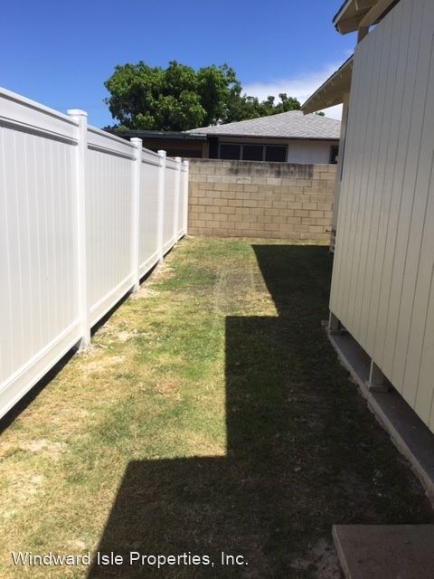 Building Photo - 3 br, 1 bath House - 430 C Hualani Street
