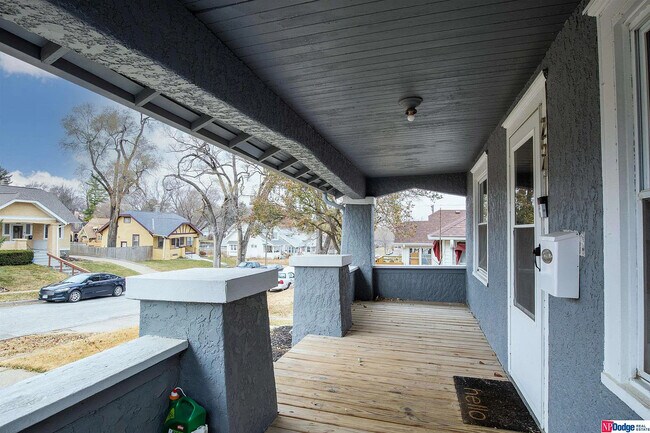 Front Porch - 2541 N 49th St