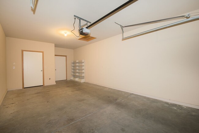 Building Photo - 201 E Karla Ave