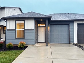 Building Photo - 1915 NW 18th Ave