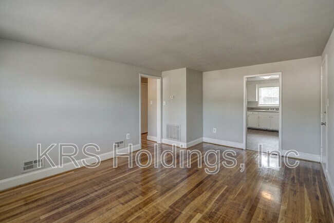 Foto del edificio - 5423 Remuda Dr