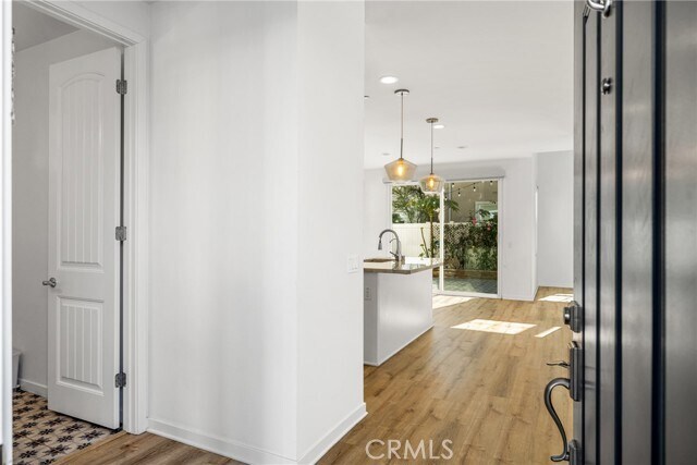 Foto del edificio - 947 Aurora Ln