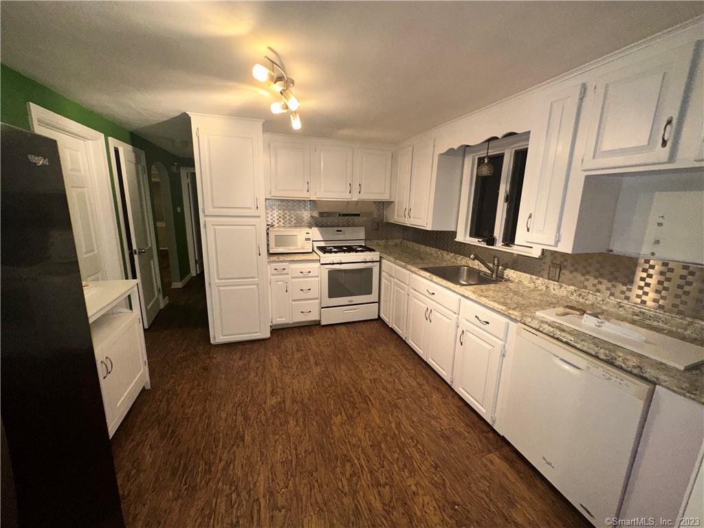 Primary Photo - 156 Elmfield St