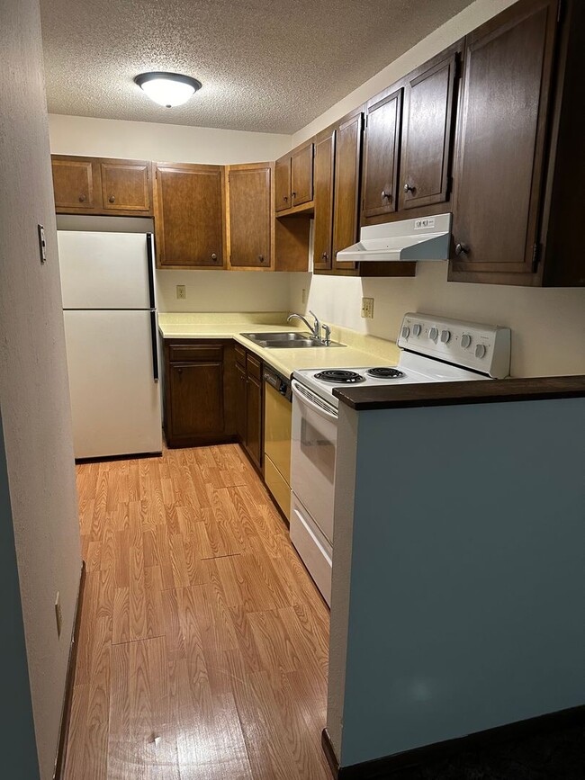 Building Photo - One Bedroom