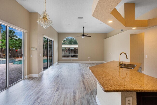 Foto del edificio - 2221 NW 129th Ter