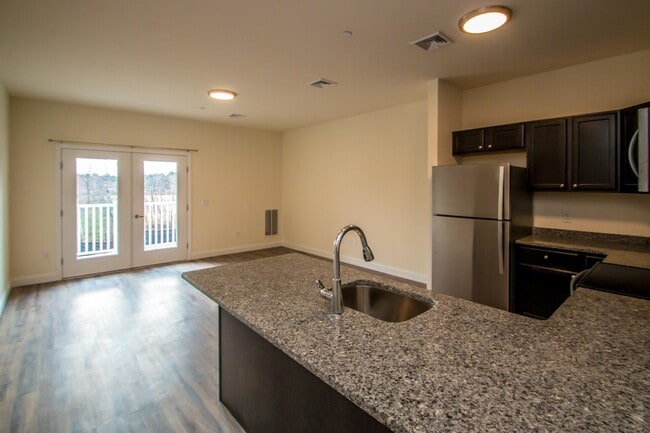 Building Photo - 30 Alpine Place Dr