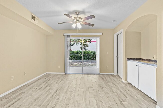 Foto del edificio - 826 Camargo Way