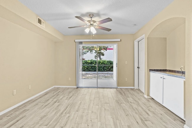 Building Photo - 826 Camargo Way