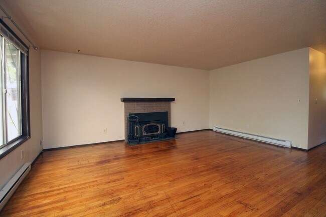 Foto del edificio - Cute and Ideal 3 Bedroom Ranch Style House...