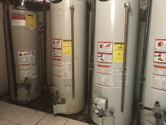 Foto del edificio - 99-11 43rd Ave