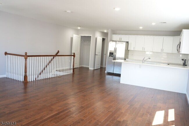 Foto del edificio - 168 Johnson Ave