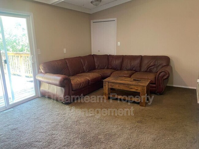 Foto del edificio - 3843 Hayes St NE