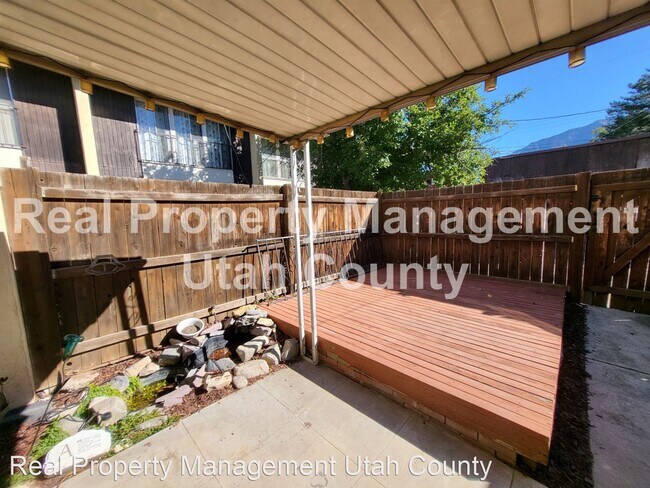 Building Photo - 2 br, 1.5 bath House - 886 N 350 E
