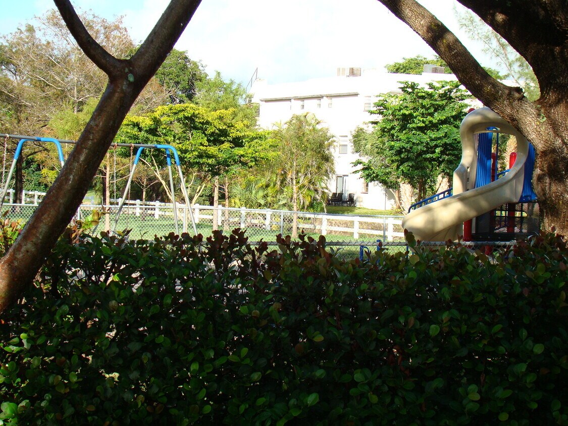 Primary Photo - Limited-Time Offer: Get 1 Month FREE Rent ...