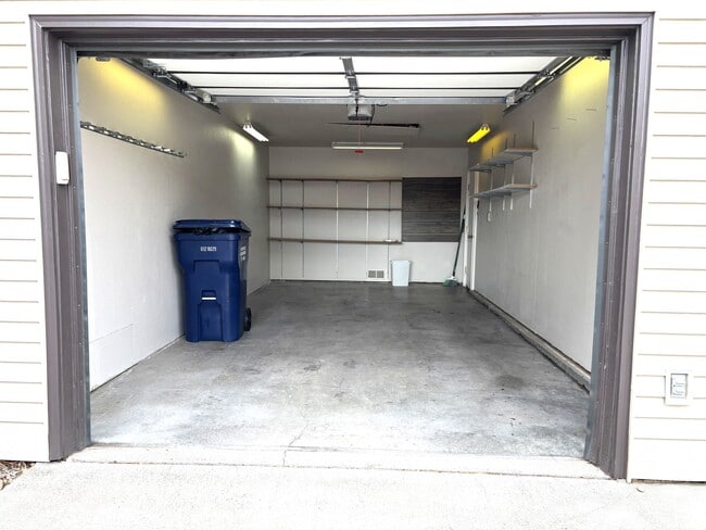 Building Photo - 315 Heather Ln