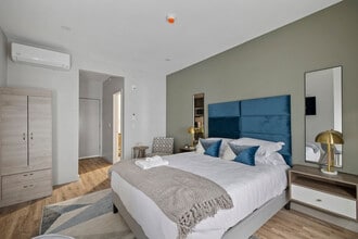 Building Photo - 89 Cottage St