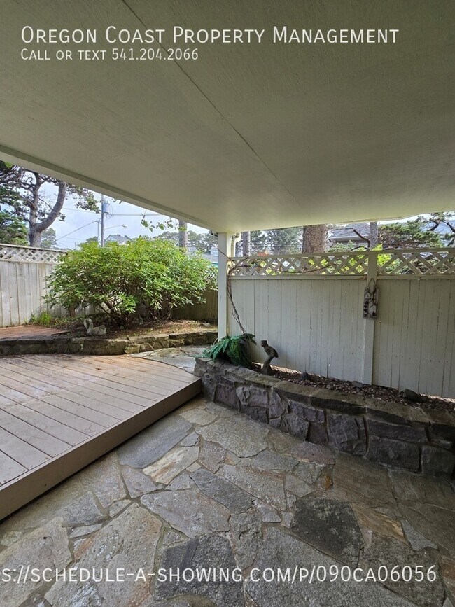 Foto del edificio - 4503 SW Beach Ave