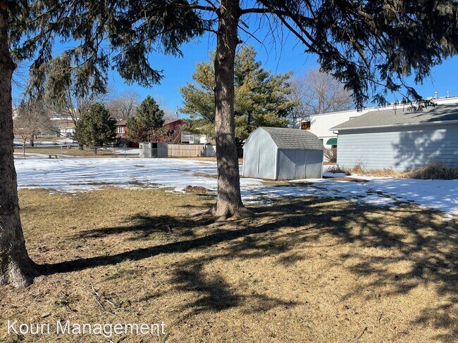 Building Photo - 3 br, 1 bath House - 2 Bennett Avenue