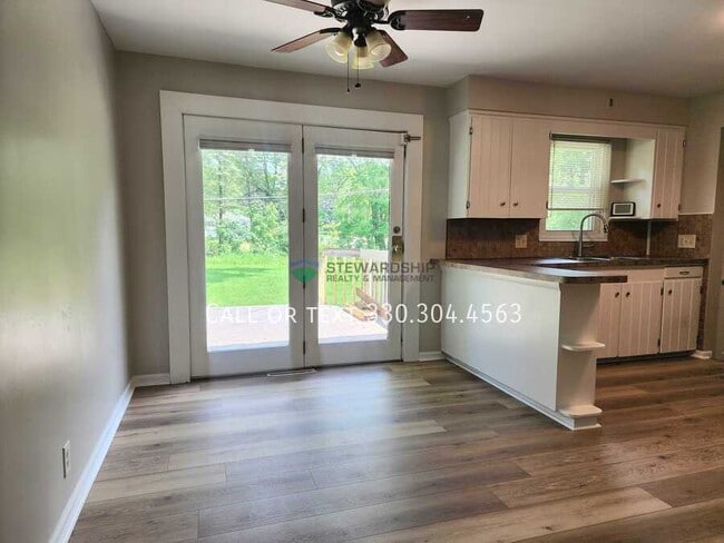 Building Photo - 8250 E Wadora Cir NW