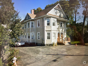 Building Photo - 22-24-24 Saunders St