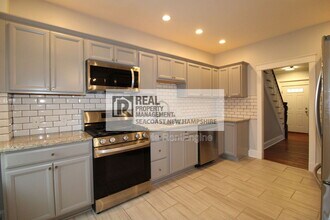 Building Photo - 586 Central Ave