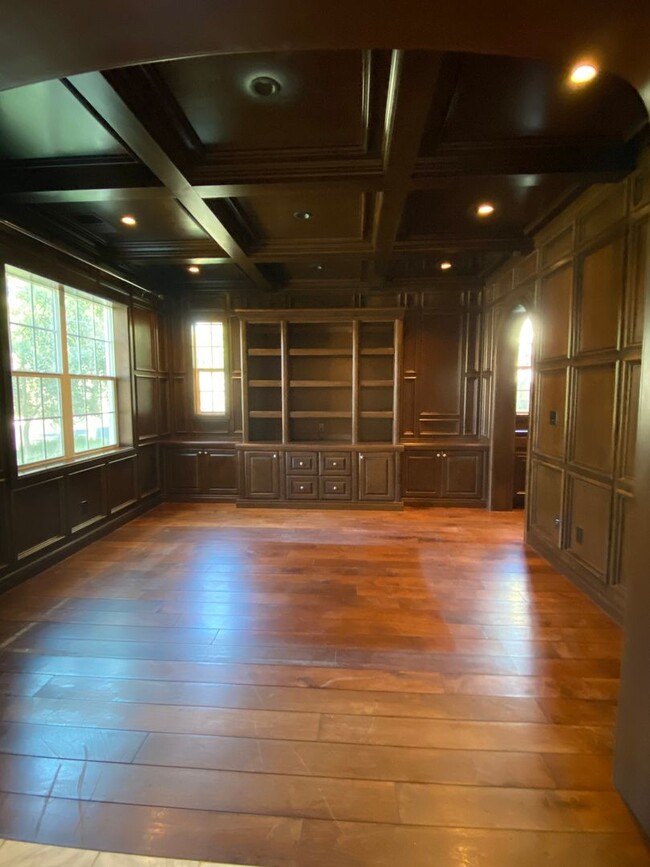 Building Photo - San Ramon Luxury family home New Paint!  C...