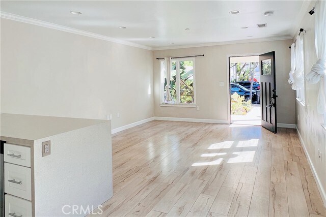 Foto del edificio - 1163 N Poinsettia Pl