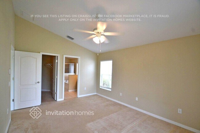 Foto del edificio - 8124 Alamosa Wood Ave