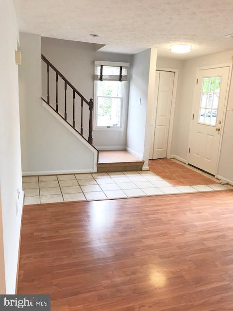 Primary Photo - 1571 Poplar Grove Dr