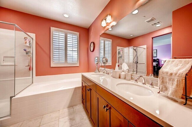 Foto del edificio - 252 Candera Ln