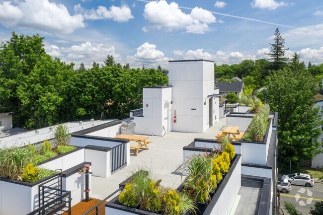 Building Photo - 3221292