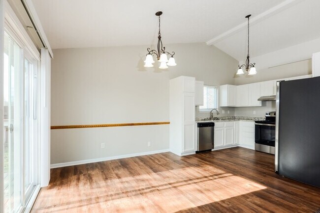 Foto del edificio - 536 Yorktown Ln