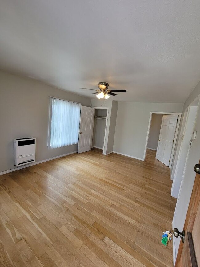 Building Photo - 769
