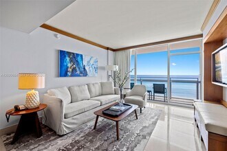 Building Photo - 6801 Collins Ave
