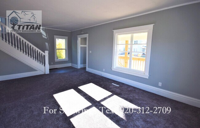 Building Photo - 513 Evans St