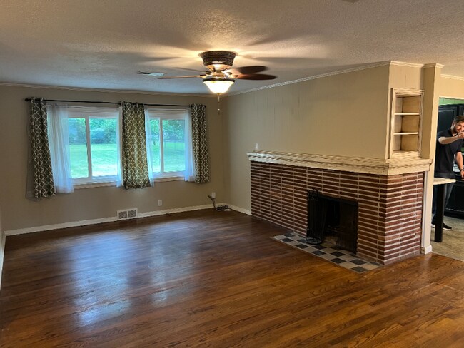 Photo - 2121 W Wedington Dr House