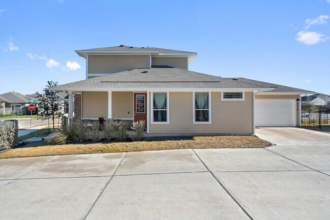 Building Photo - 8419 Laughlin Ln
