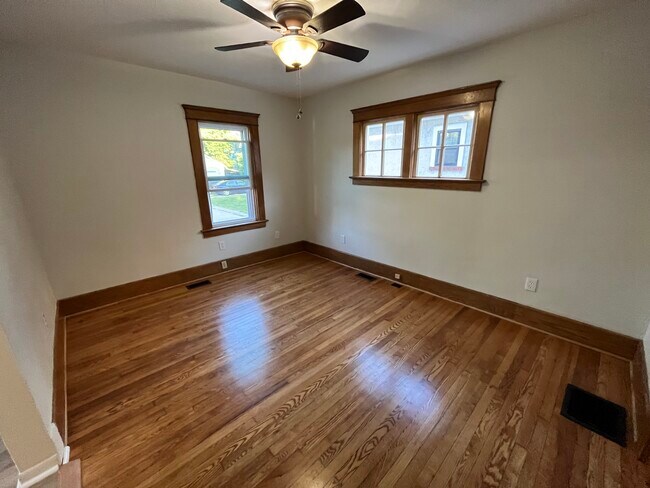 Living Space - 410 N Hamilton St