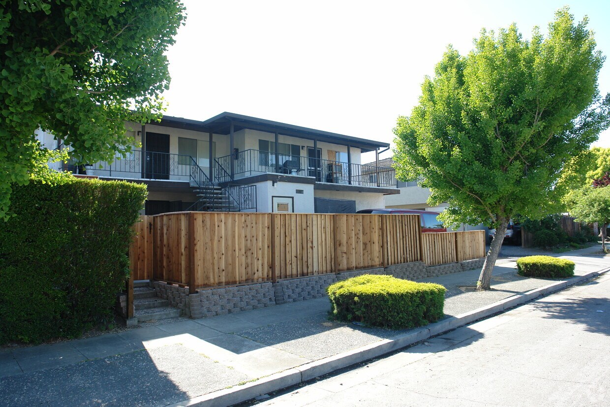 Foto del edificio - 4434 Moorpark Ave