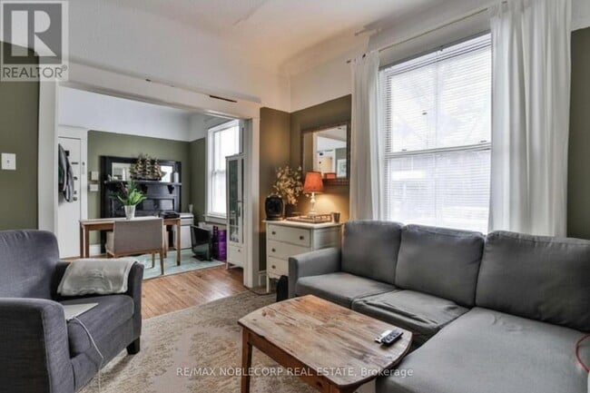 Building Photo - 34 Winchester St