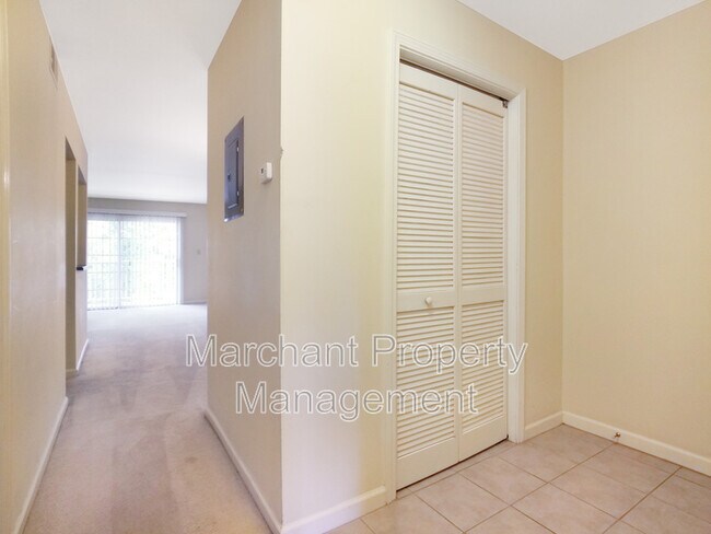 Photo - 925 Cleveland St Apartment