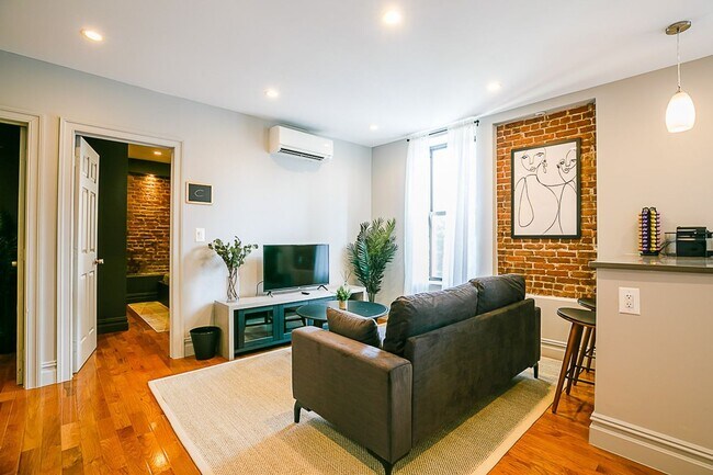 Foto del edificio - 240 E 50th St