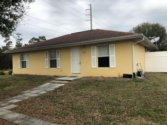 Building Photo - 4100 Alta Vista Dr