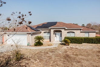 Building Photo - 230 Trish Dr