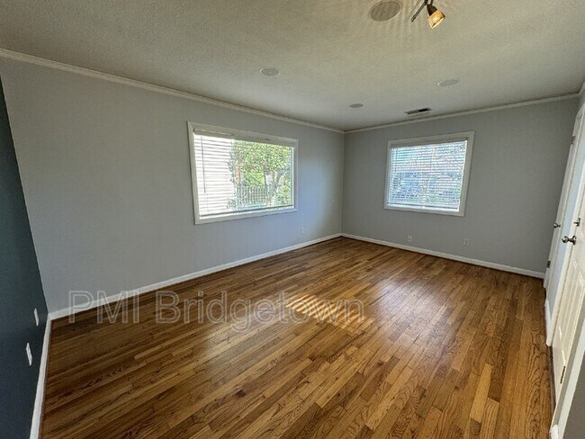 Foto del edificio - 9545 N Hodge Ave