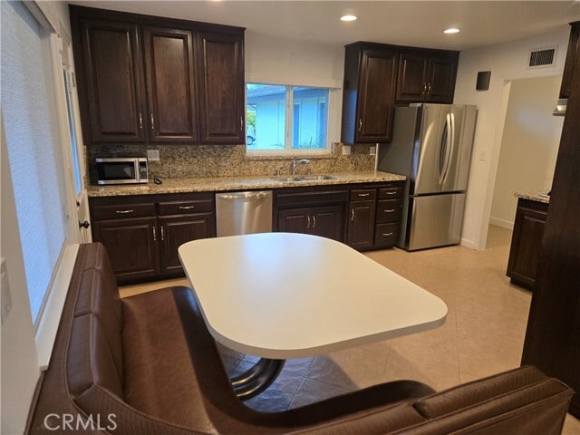 Foto del edificio - 6604 Dillman St