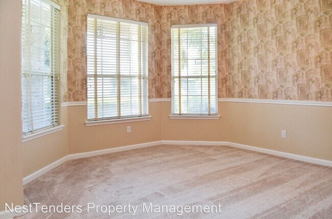 4 br, 2.5 bath House - 3420 N. Victoria La... photo'