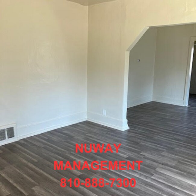 Foto del edificio - 810-888-7300